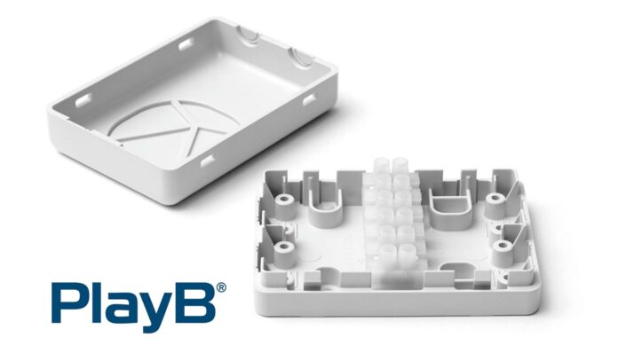 PlayB monteringsdåse med skrueklemmer og trækaflastning